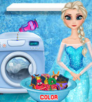 Elsa Washing Clothes